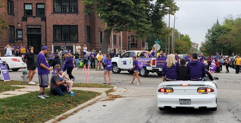 UNI parade image